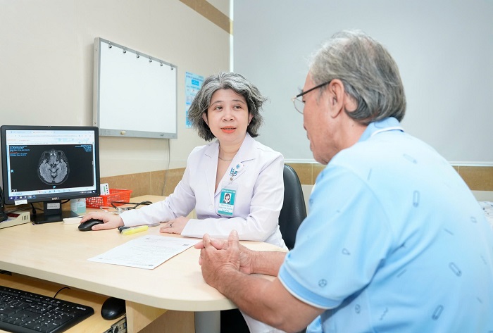 Chóng mặt ở người lớn tuổi cảnh báo bệnh nguy hiểm nào?